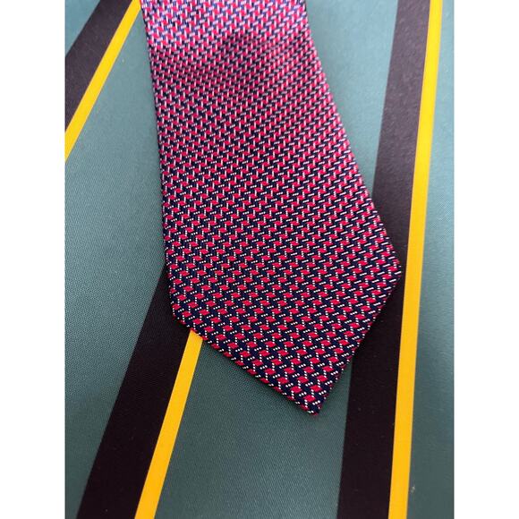 Jos. A. Bank Signature Men's Red Blue Geometric Silk Classic Neck Tie - Picture 2 of 5